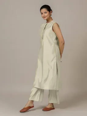 Adah x Rozaana | A Line Kurta in Ivory with Thread Work | Coords or Only Kurta