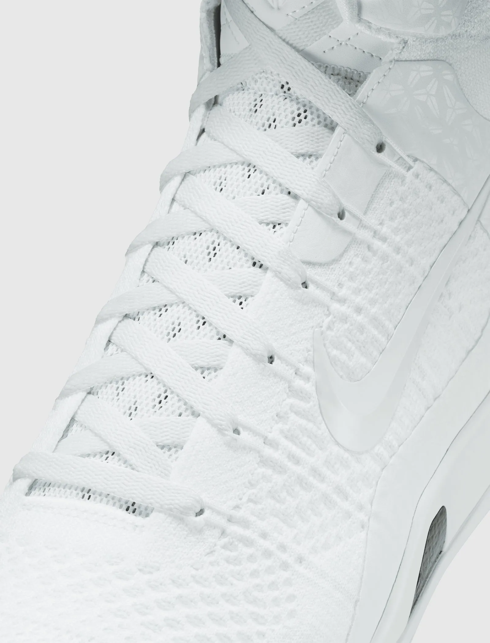 KOBE IX ELITE PROTRO HIGH WHITE